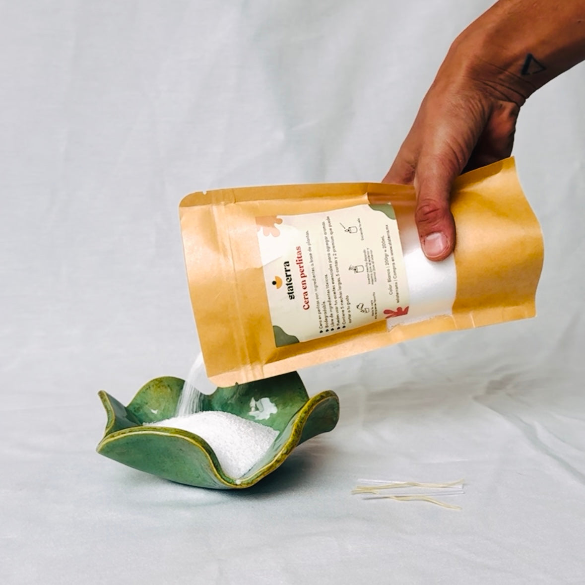 Cera en Polvo Bolsa Chica 200g=200mL